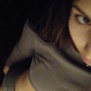 Meet your Posher, Ella